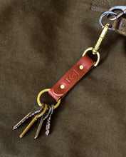 Load image into Gallery viewer, Leather Key Clip (Cognac)
