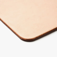 Load image into Gallery viewer, Premium Leather Mousepad XL (Natural)